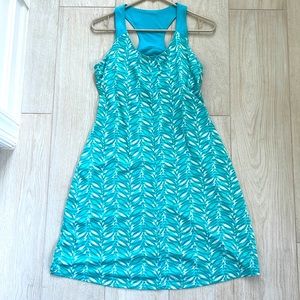 Like new! Columbia Omni-freeze dress - M
